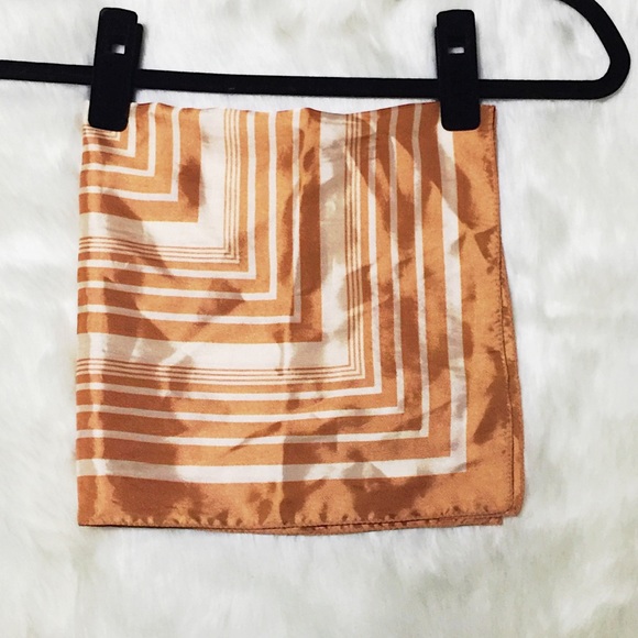 Made in Italy🇮🇹,💯%Acetate Berkshire Geo🔲Scarf - Picture 7 of 8